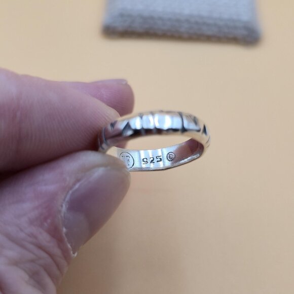 Size 7 Sterling Silver Lines And Triangle Shapes Band Ring A5160 - Picture 4 of 7